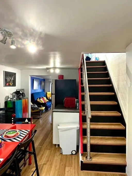 Unique Artsy 2 Bdrm Apt 1.5 Mi From Downtown Pittsburgh 0*,  United States